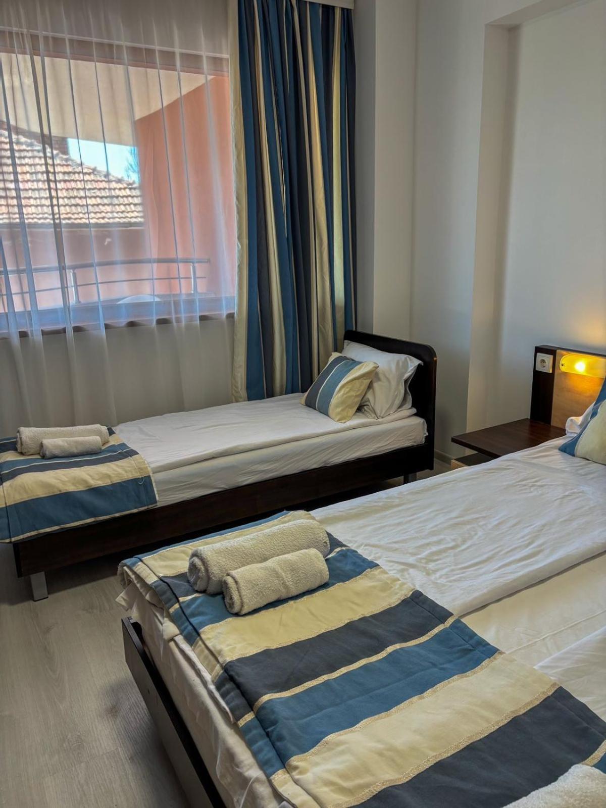 Marianas Guesthouse Obzor Exterior foto