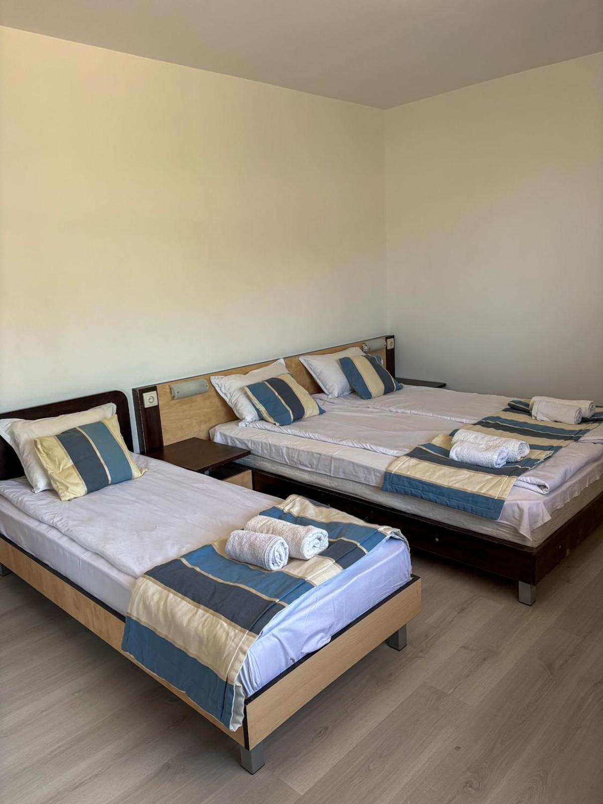 Marianas Guesthouse Obzor Exterior foto