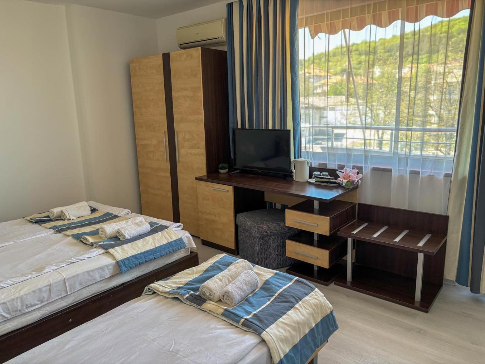 Marianas Guesthouse Obzor Exterior foto